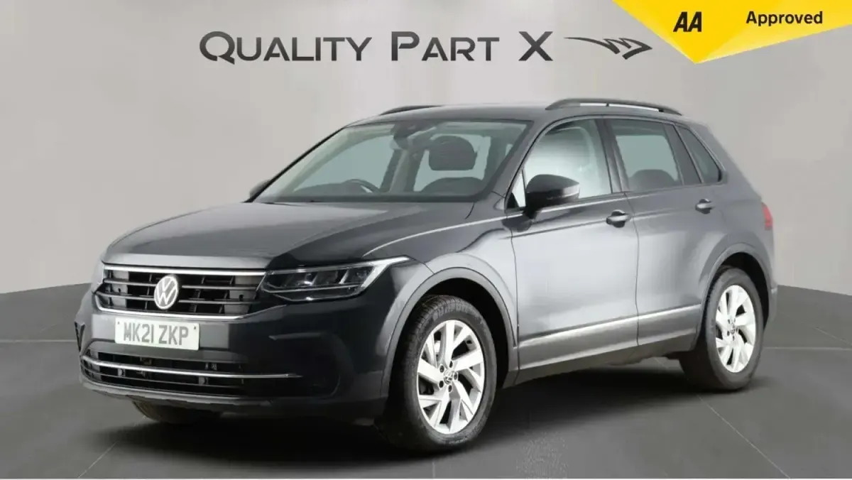 Usado VW Tiguan Life 150 CV (110 kW) 2021 Gris SUV