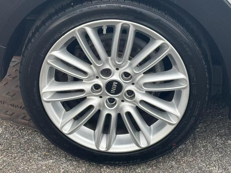 Usado Mini Cooper Exclusive 2019 Prateado Citadino