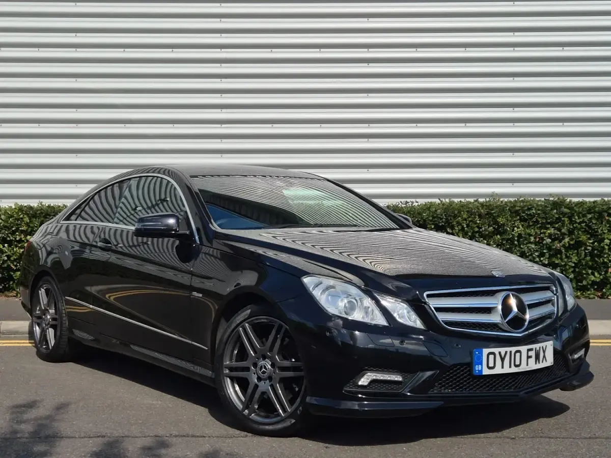 Begagnad Mercedes E350 2010 Svart Sportkupé