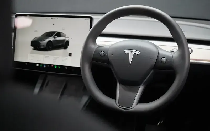 Used Tesla Model Y Long Range RWD 255 kW (347 HP) 2024 Grey SUV
