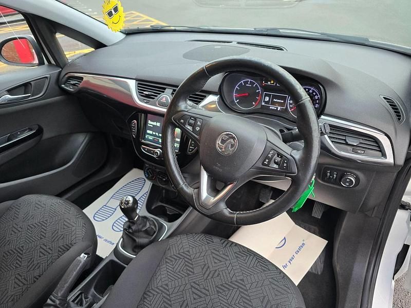 Used Vauxhall Corsa S 101 HP (74 kW) 2018 White Hatchback