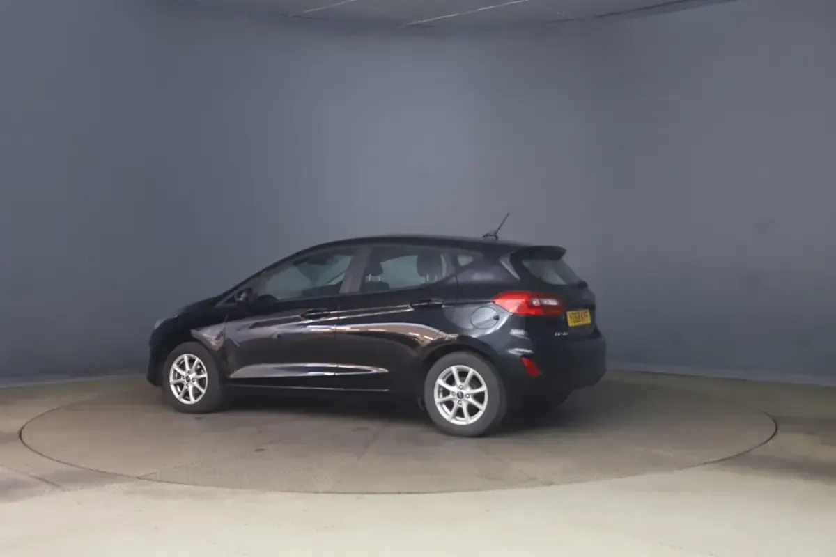 Used Ford Fiesta Zetec 100 HP (73 kW) 2018 Black Hatchback