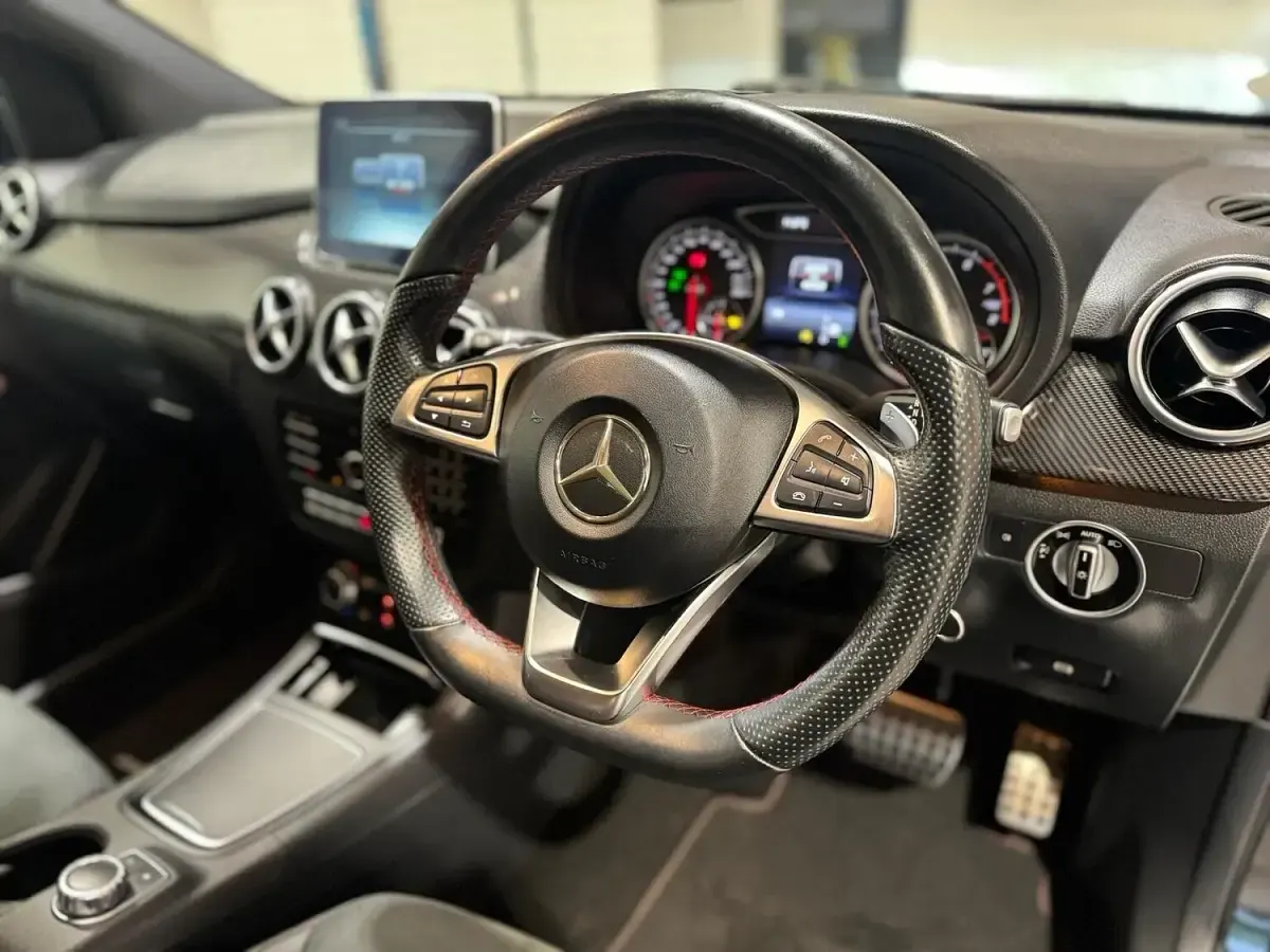 Used Mercedes B180 AMG line 122 HP (89 kW) 2015 Black Hatchback