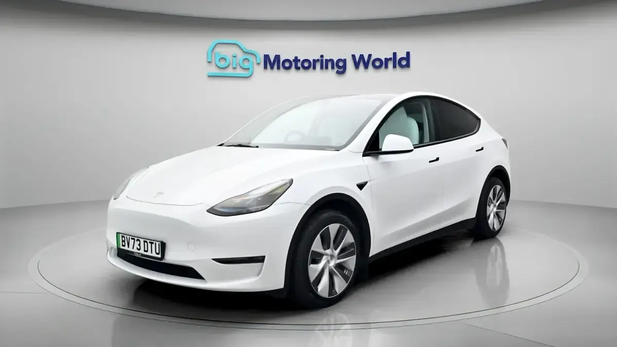 Used Tesla Model Y Long Range AWD 378 kW (514 HP) 2023 White SUV
