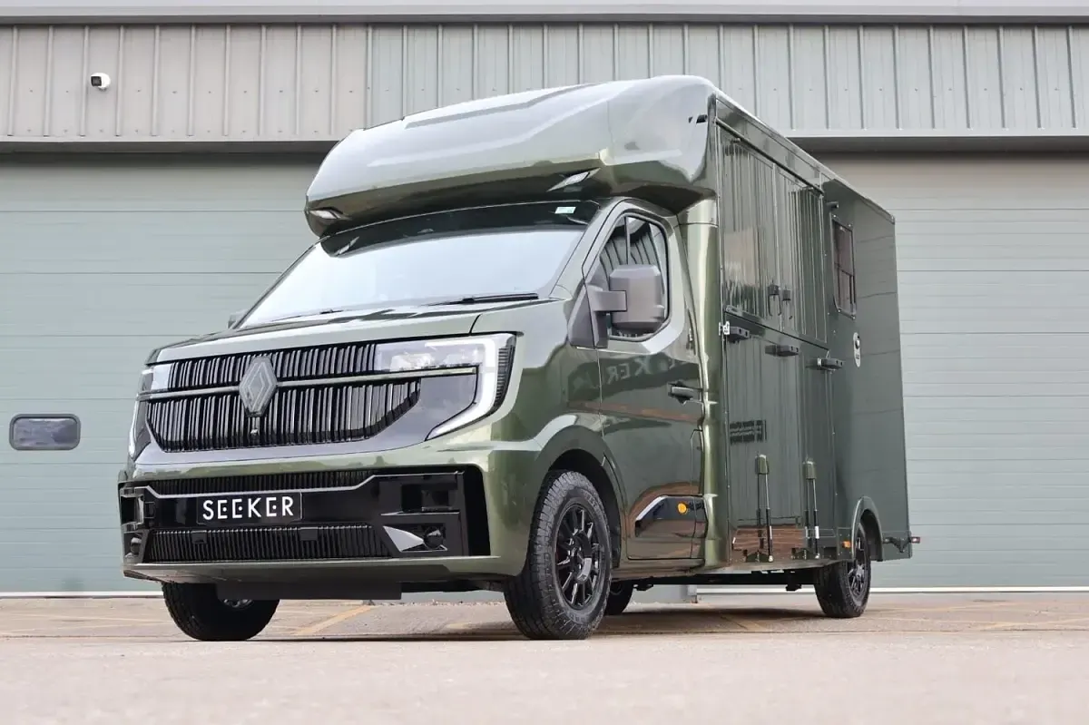 New Renault Master Extreme 2026 White MPV