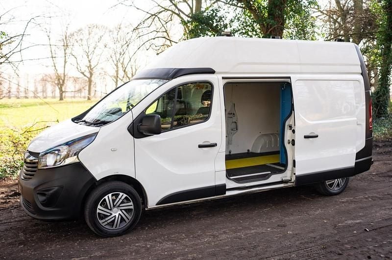 Used Vauxhall Vivaro 2019 White MPV