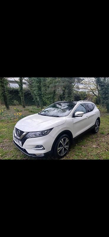 Used Nissan Qashqai N-Connecta 115 HP (84 kW) 2019 White SUV