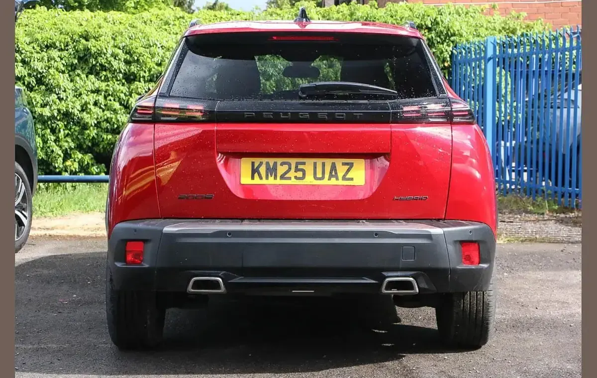 Used Peugeot 2008 Allure 135 HP (99 kW) 2025 Red SUV