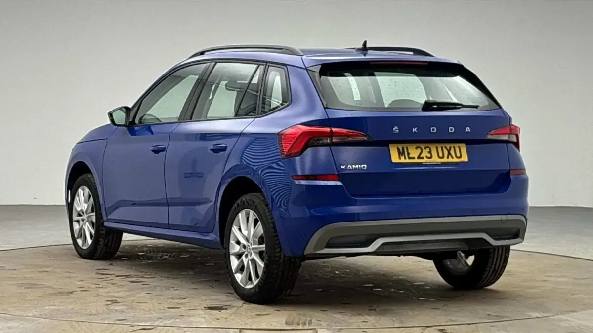 Usado Skoda Kamiq SE 95 HP (69 kW) 2023 Azul SUV