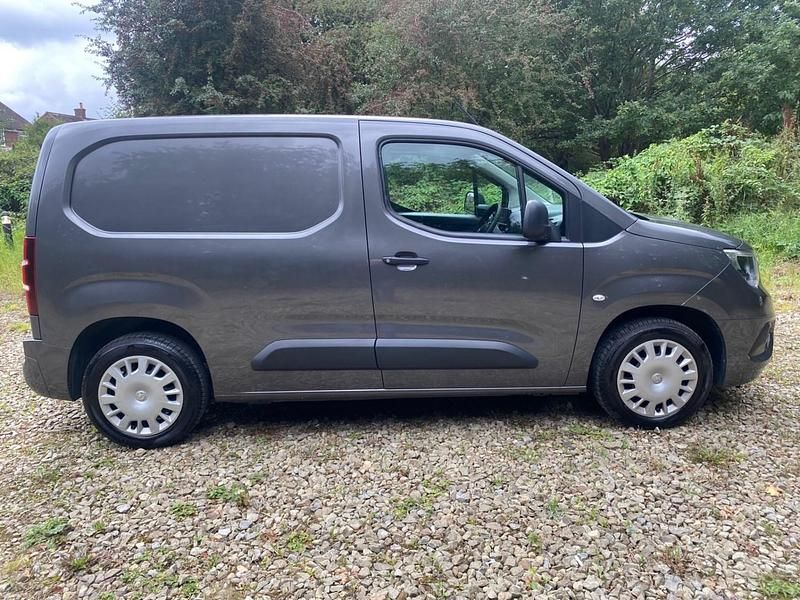 Used Vauxhall Combo Sportive 2019 Steel grey MPV
