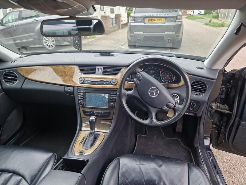 Used Mercedes CLS320 2007 Black Coupe