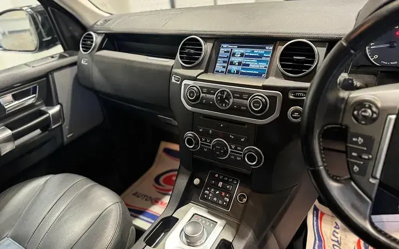 Used Land Rover Discovery SE 256 HP (188 kW) 2014 Black SUV