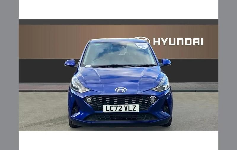 Used Hyundai i10 Premium 67 HP (49 kW) 2023 Blue Hatchback