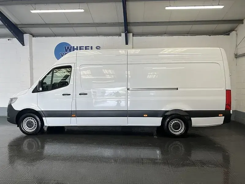 Begagnad Mercedes Sprinter 2025 Vit Van