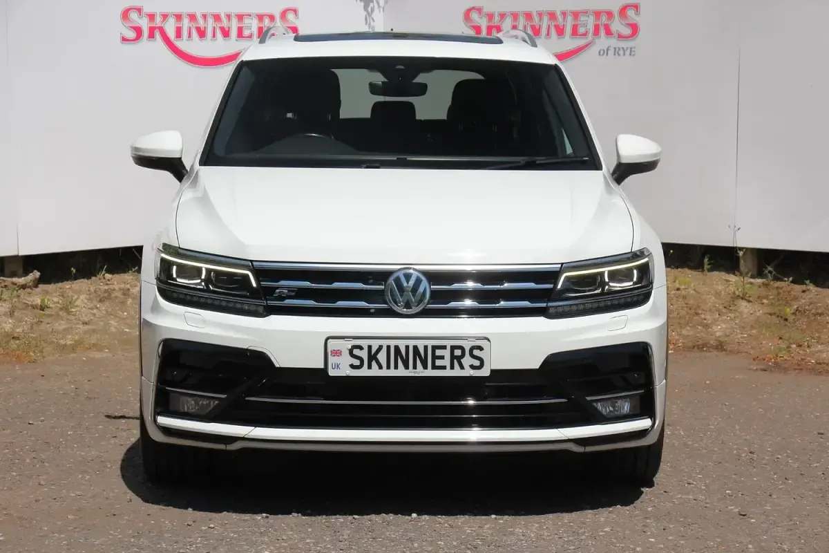 Used VW Tiguan Allspace R-line 150 HP (110 kW) 2020 White SUV