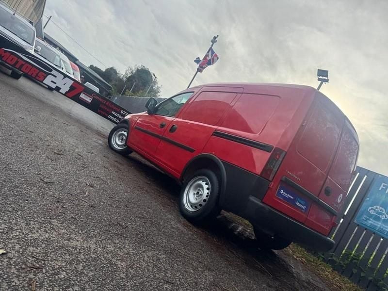 Used Vauxhall Combo 75 HP (55 kW) 2011 Red Van