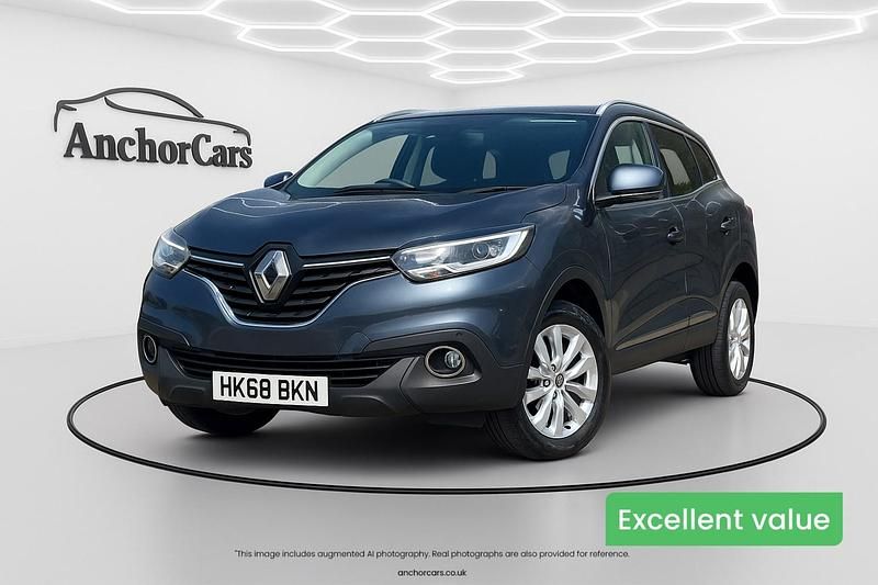 Grey Used 2018 Renault Kadjar Dynamique SUV | £9,650 (Fair price) - Image 1/4