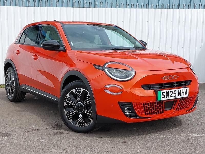 Metallic orange (sun of italy) New 2025 Fiat 600 La Prima Hatchback | £25,998 (Fair price) - Image 1/4