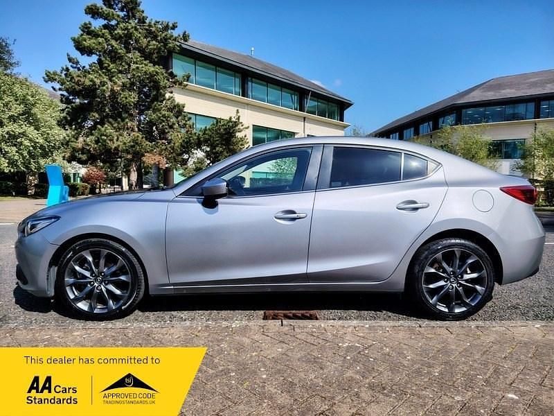 Begagnad Mazda 3 Inclusive 120 HK (88 kW) 2015 Silver
