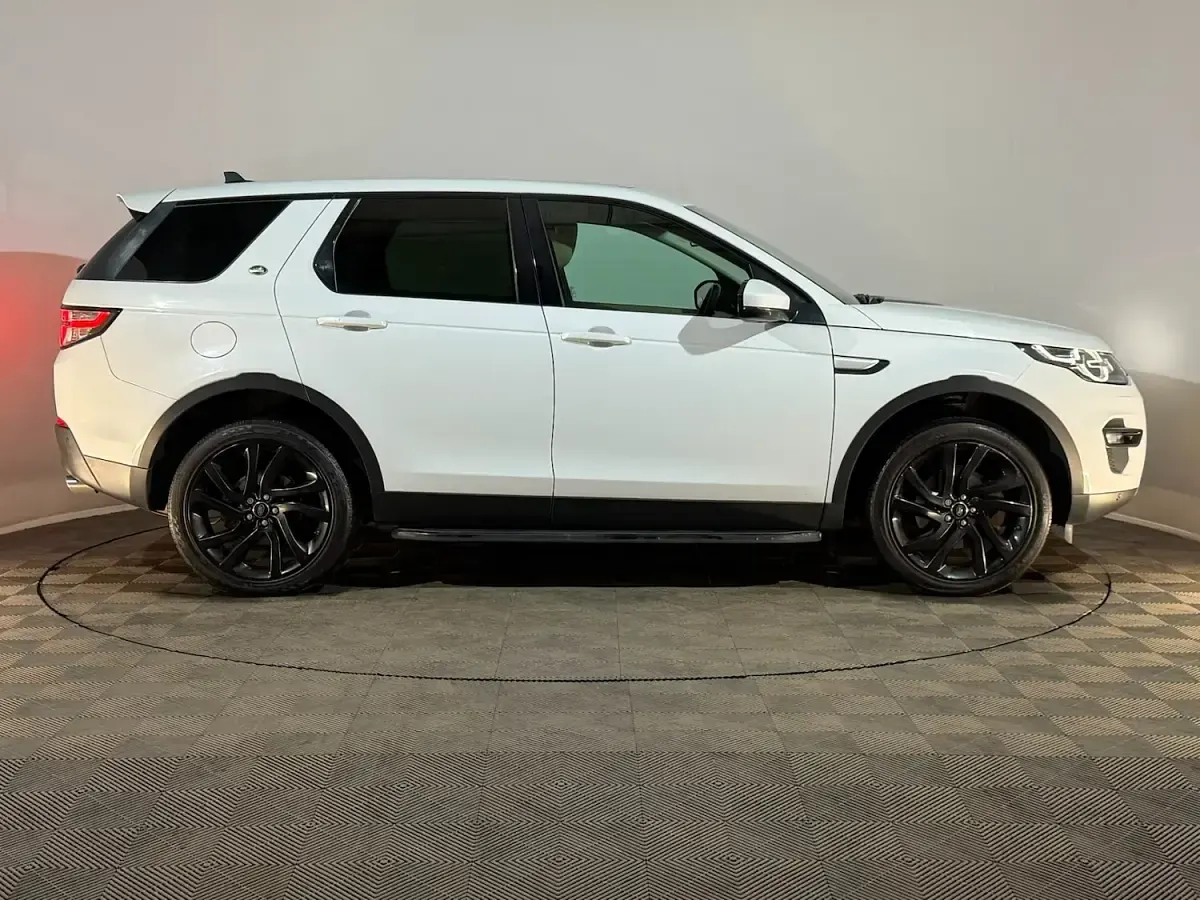 Used Land Rover Discovery Sport HSE 190 HP (139 kW) 2015 White SUV