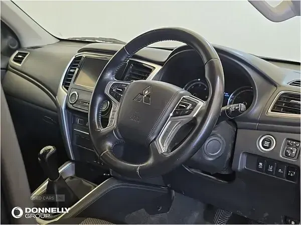 Used Mitsubishi L200 Warrior 150 HP (110 kW) 2020 Black Pickup