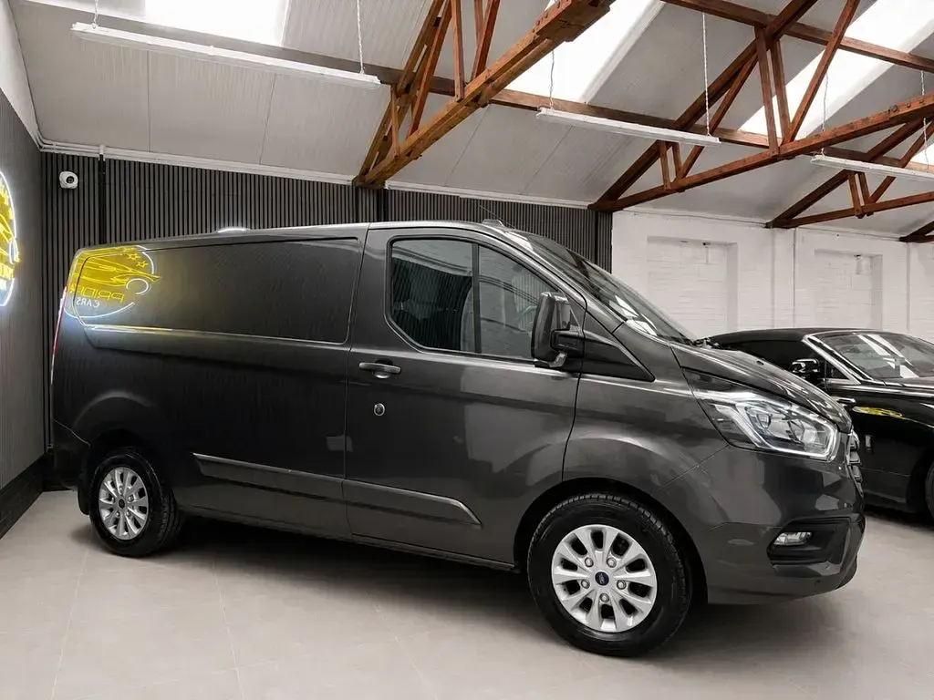 Used Ford Transit Custom Limited 130 HP (95 kW) 2019 Grey Van