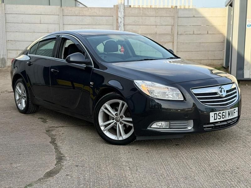 Used Vauxhall Insignia SRi 140 HP (102 kW) 2011 Black Hatchback