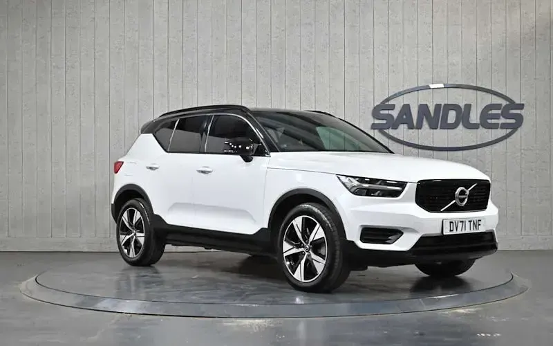 Used Volvo XC40 R-Design 211 HP (155 kW) 2021 SUV