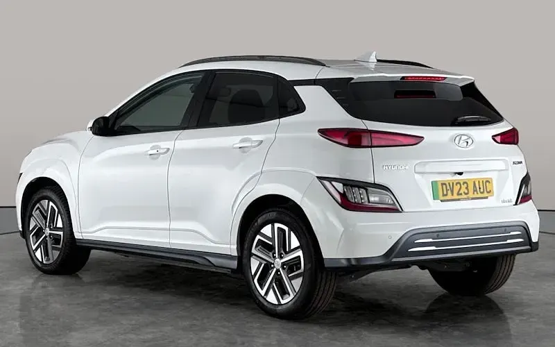 Used Hyundai Kona Premium 150 kW (204 HP) 2022 White SUV