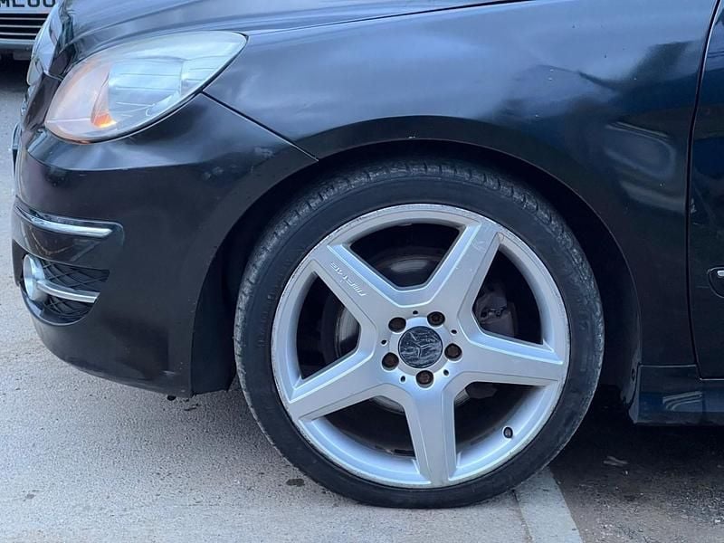 Used Mercedes B200 140 HP (102 kW) 2010 Black MPV
