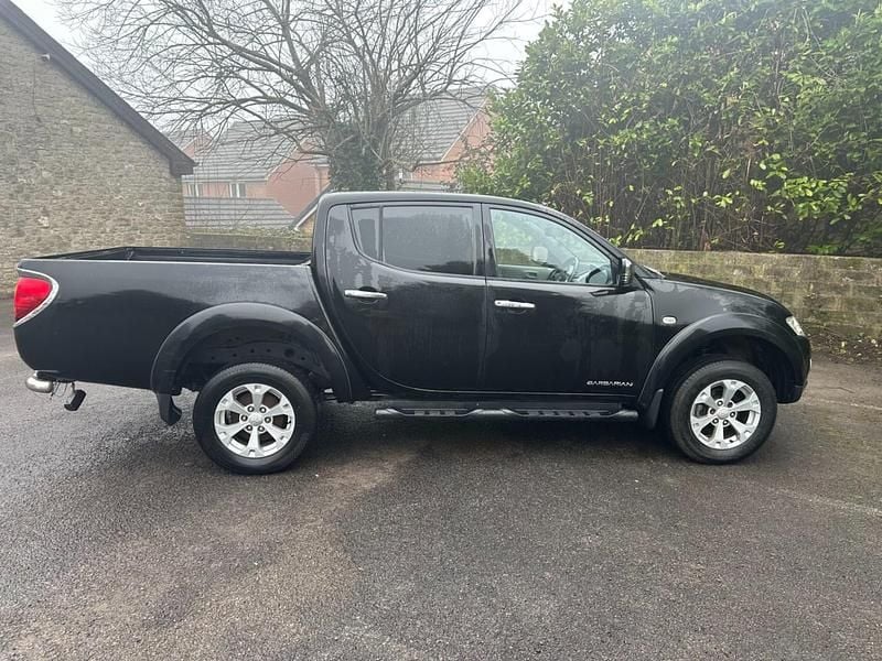 Used Mitsubishi L200 176 HP (129 kW) 2013 Black Pickup