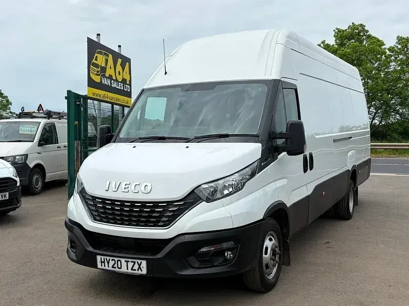 Used Iveco Daily 140 HP (102 kW) 2020 White Van