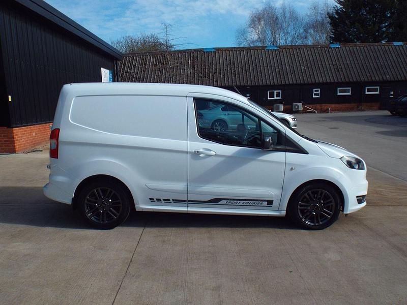 Used Ford Transit Sport 95 HP (69 kW) 2017 White Van