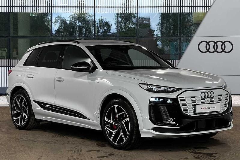 White Used 2025 Audi Q6 e-tron Black Edition SUV | £59,999 (Super price) - Image 1/4