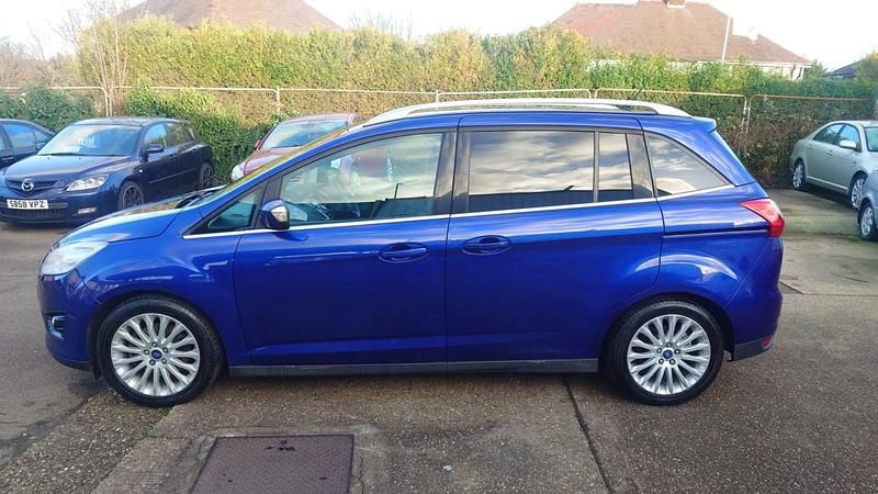 Usado Ford Grand C-Max Titanium 163 HP (119 kW) 2013 Azul Monovolume
