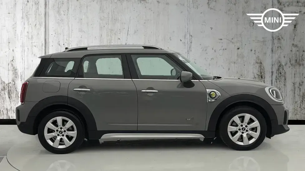 Używany Mini Cooper S Countryman Classic 219 KM (161 kW) 2022 Szary SUV
