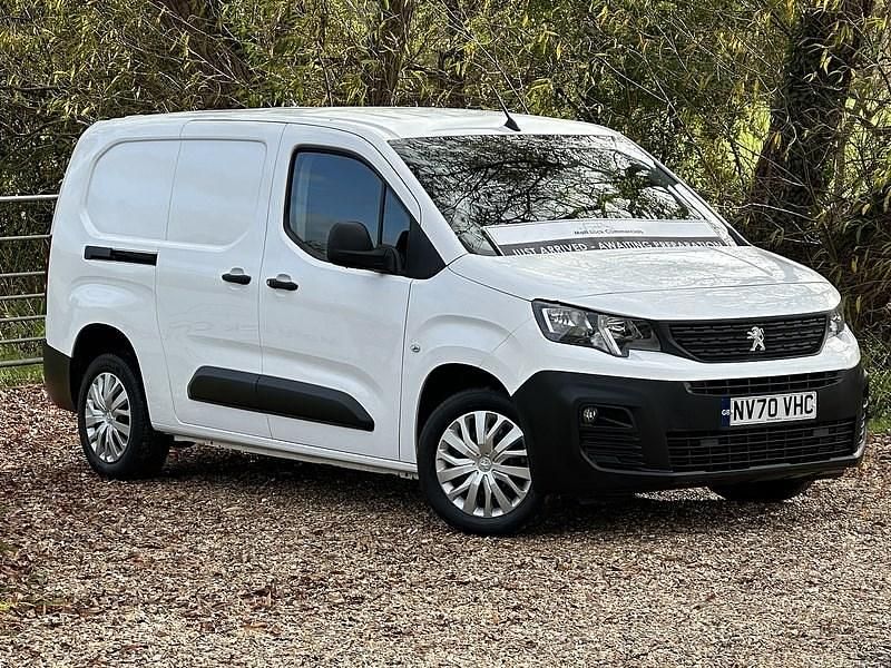 White Used 2021 Peugeot Partner MPV | £8,495 (Fair price) - Image 1/4