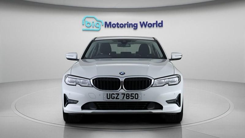 Used BMW 330e 292 HP (214 kW) 2021 White Sedan