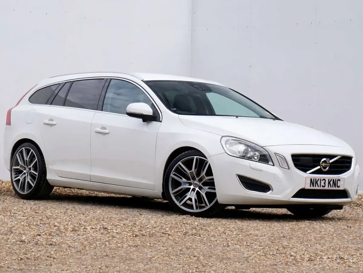 Used Volvo V60 SE Lux 2025 White Estate