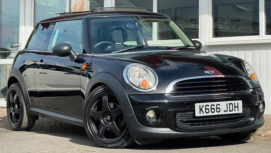 Used Mini ONE Hatch 98 HP (72 kW) 2010 Black Hatchback