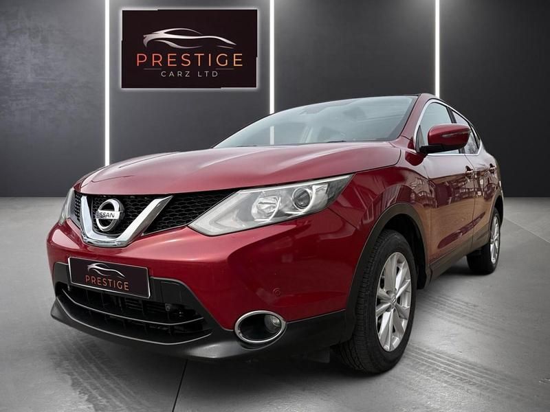 Used Nissan Qashqai Acenta Premium 130 HP (95 kW) 2014 Red SUV