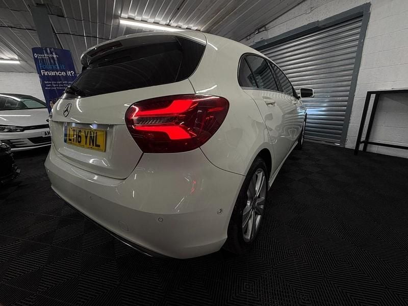 Used Mercedes A180 Premium 2016 White Hatchback