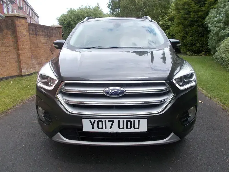 Used Ford Kuga Titanium 120 HP (88 kW) 2017 Grey SUV