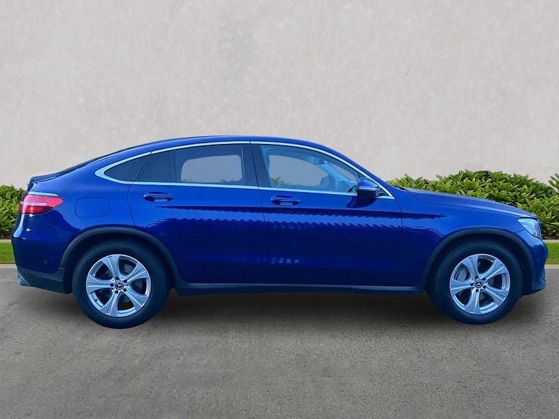 Used Mercedes GLC220 170 HP (125 kW) 2017 Blue Coupe