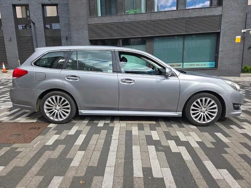 Używany Subaru Legacy 2009 Szary Kombi