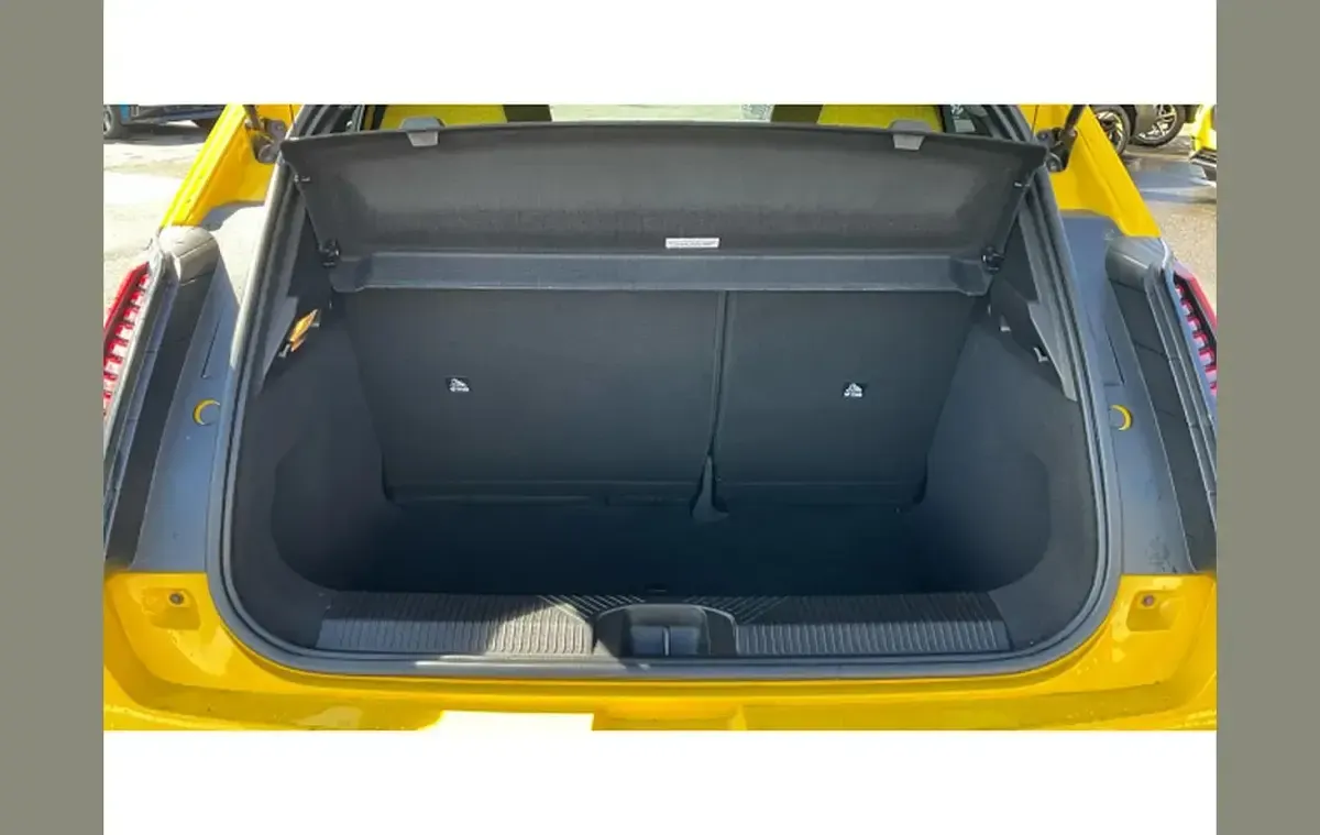 Used Renault R5 Iconic 110 kW (150 HP) 2025 Other Hatchback