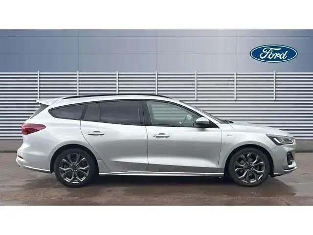 Used Ford Focus ST-Line 153 HP (112 kW) 2023 Silver Estate
