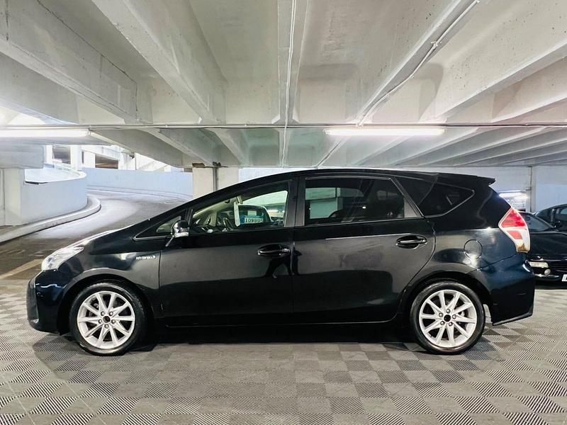 Used Toyota Prius+ Plus 136 HP (100 kW) 2015 Black MPV