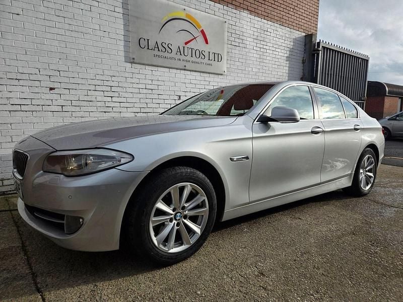 Begagnad BMW 520 2012 Silver Sedan