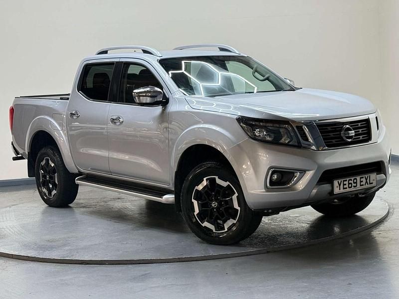 Used Nissan Navara Tekna 190 HP (139 kW) 2019 Silver Pickup